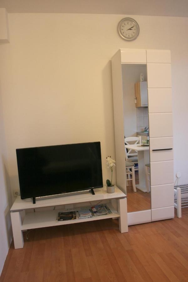 Hotel Studio Apartman Maria à Čavle Extérieur photo